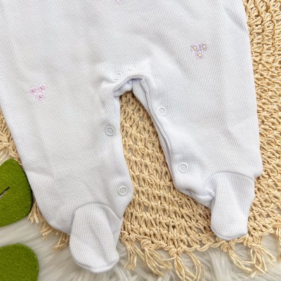  Macacão Tricotil (Tricot 100% Algodão) com Gola e Bordado - Branco Florzinhas